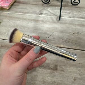 IT Cosmetics Silver Makeup Brush